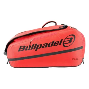 Vista frontal del paletero de padel bullpadel xplo en color rojo del 2025