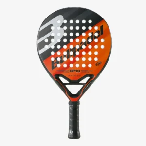 Imagen frontal de la pala de padel bullpadel bp10 en colores negro y naranja