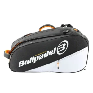 Vista frontal del bolso de padel bullpadel performance negro 2025
